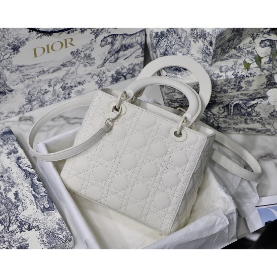 MEDIUM LADY DIOR BAG Ultramatte Cannage Calfskin