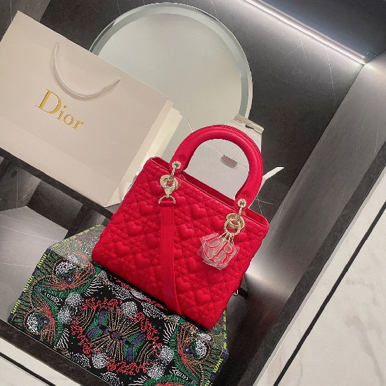 MEDIUM DIORAMOUR LADY DIOR BAG