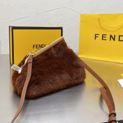 4colors FENDI FIRST FUR