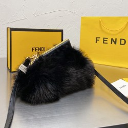 4colors FENDI FIRST FUR