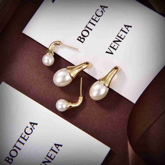  Bottega Venenta Earrings