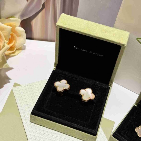 Van Cleef & Arpels Earrings