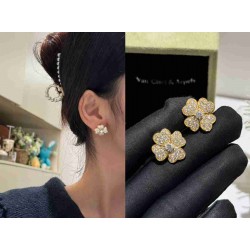 Van Cleef & Arpels Earrings